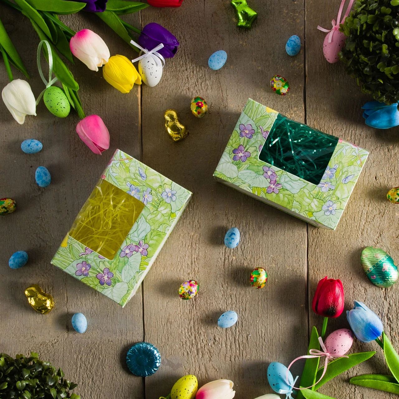 250 Boxes - 1 lb. Watercolor Daisy - Easter Egg Boxes
