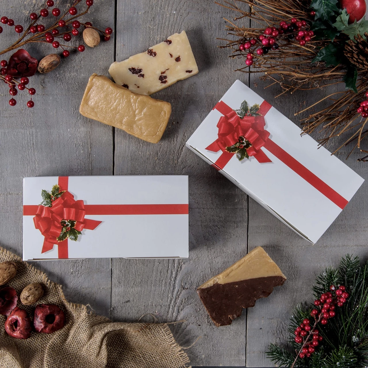 250 Boxes - 2 lb. Candy & Fudge Boxes - Christmas - Ribbon N' Holly