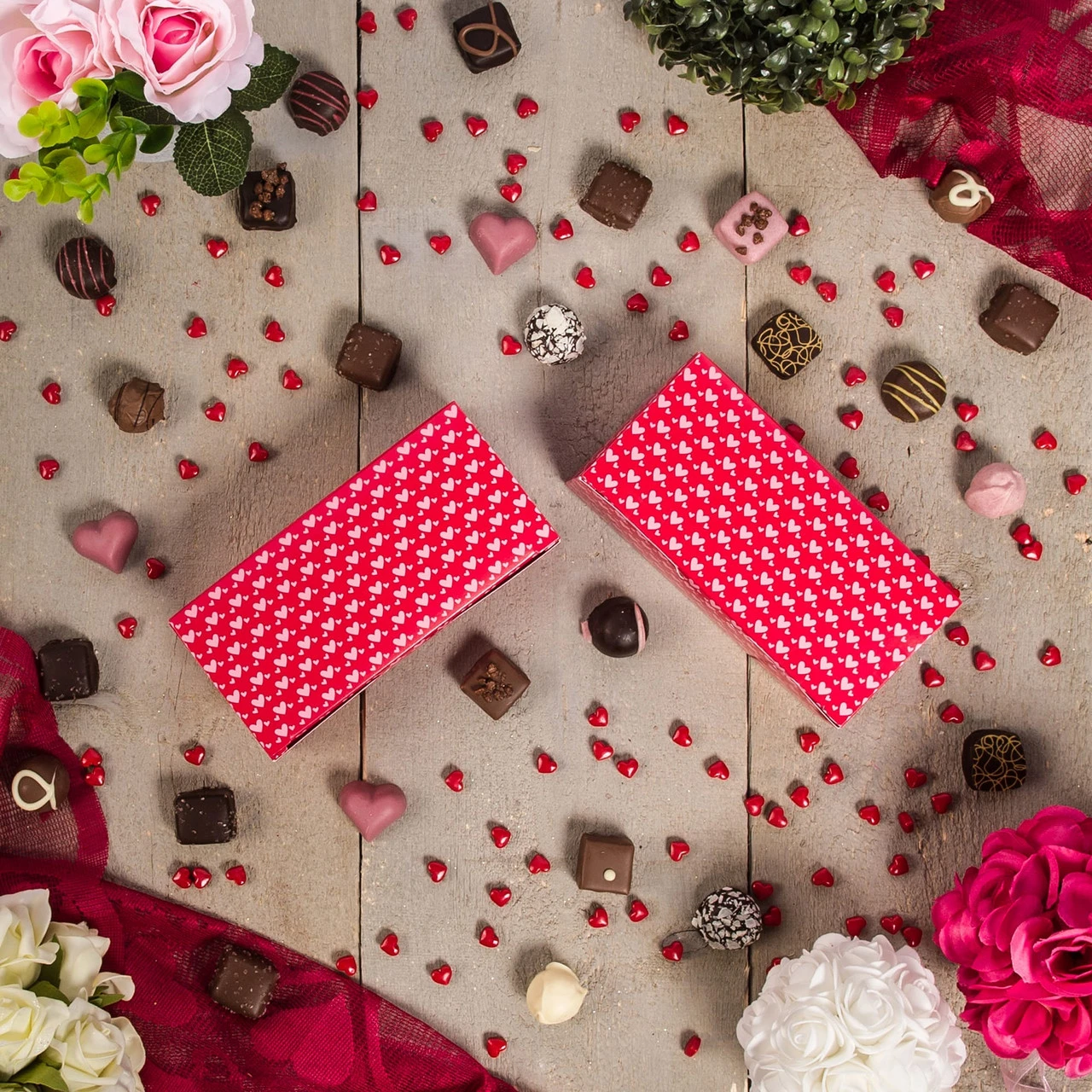 CLEARANCE-MADE IN USA - 50 Boxes - 1 lb. Candy & Fudge Boxes - Entangled Hearts