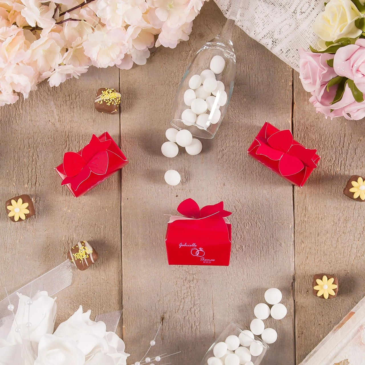 250 Boxes - Small Red Bow Favor Boxes
